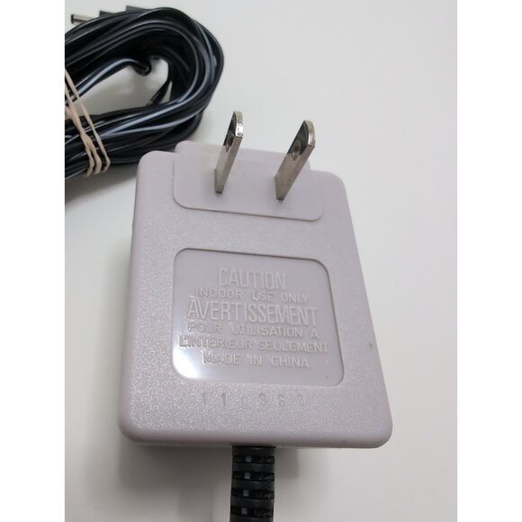 Electronic Boutique EB Games Replacement AC Adapter Nintendo Game Boy 6V 100mA - Picture 3 of 4